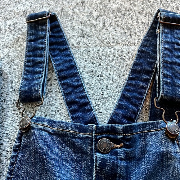 American Eagle Jegging Overalls - Picture 4 of 11